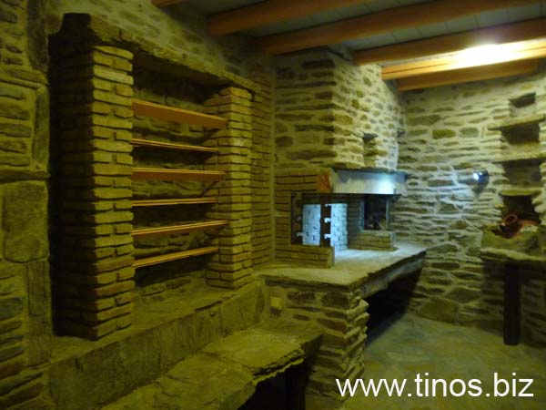 triantaros_art 383